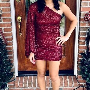 Beautiful Lucy in the Sky Size Small Burgundy Homecoming Dress